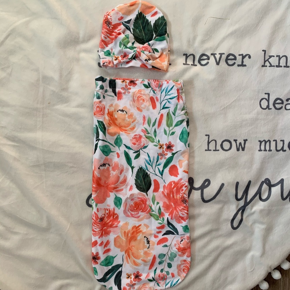 Newborn swaddle set